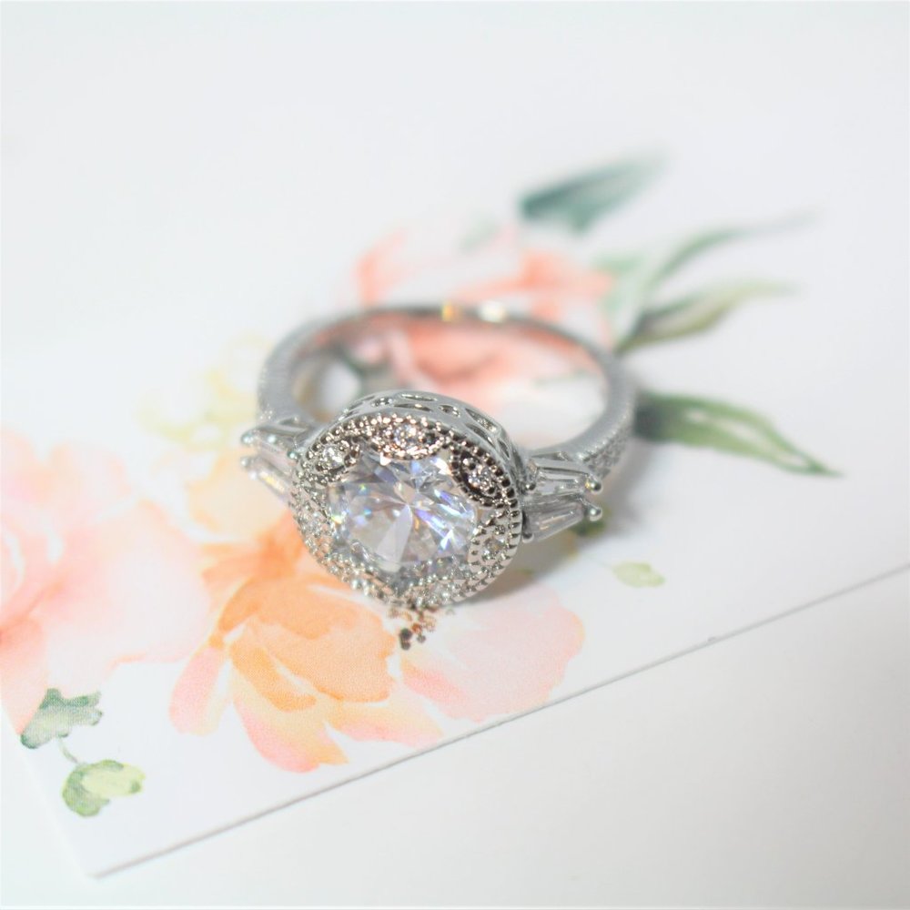 🌸Sterling Silver Solitaire Halo Victorian Antique Diamond Ring  Size 7 - Picture 3 of 9